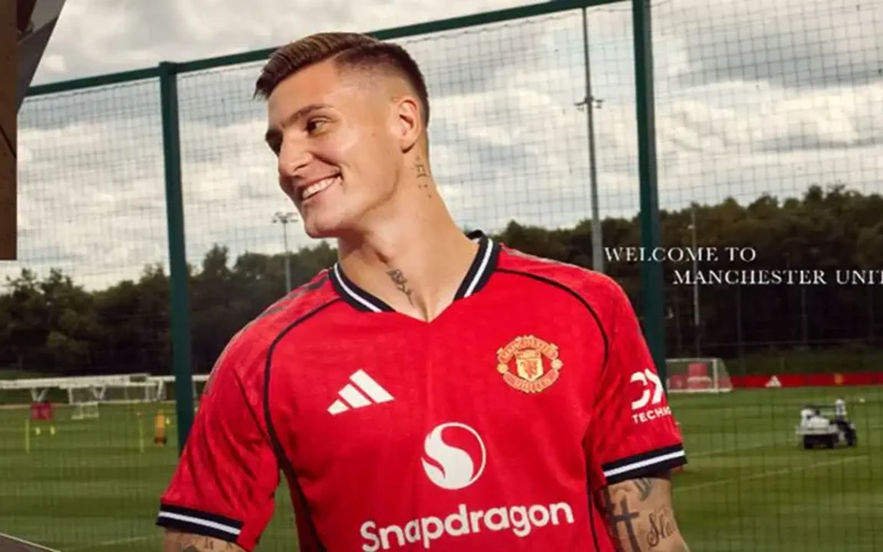 أنباء مشجعة لمانشستر يونايتد: عودة سيسكو تقترب في 2025